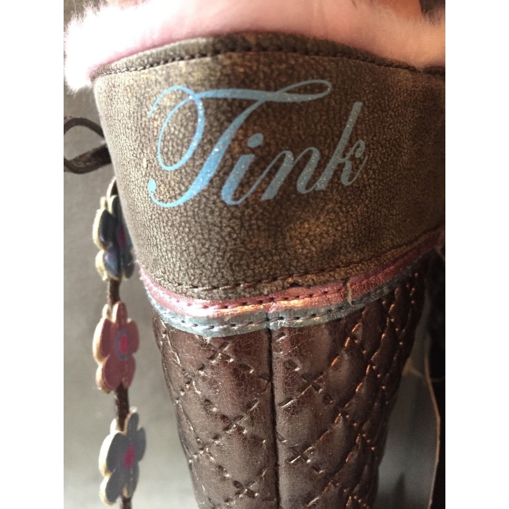 DISNEY FAIRIES TINKERBELL PETALS TINK BRONZE BOOTS - Picture 2 of 4